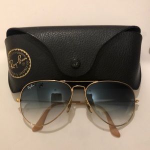 Ray ban aviators with blue tint